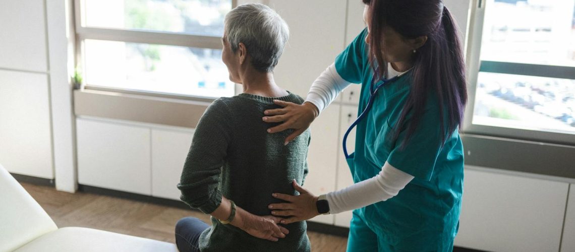 Tout savoir sur la colonne vertébrale : structure, rôle, pathologies